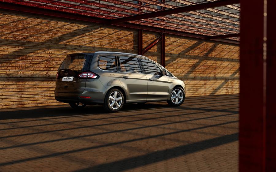  Ford Galaxy 2015 года  (фото 8 из 19)